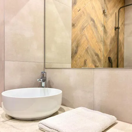 Lägenhet Ostrowek 12